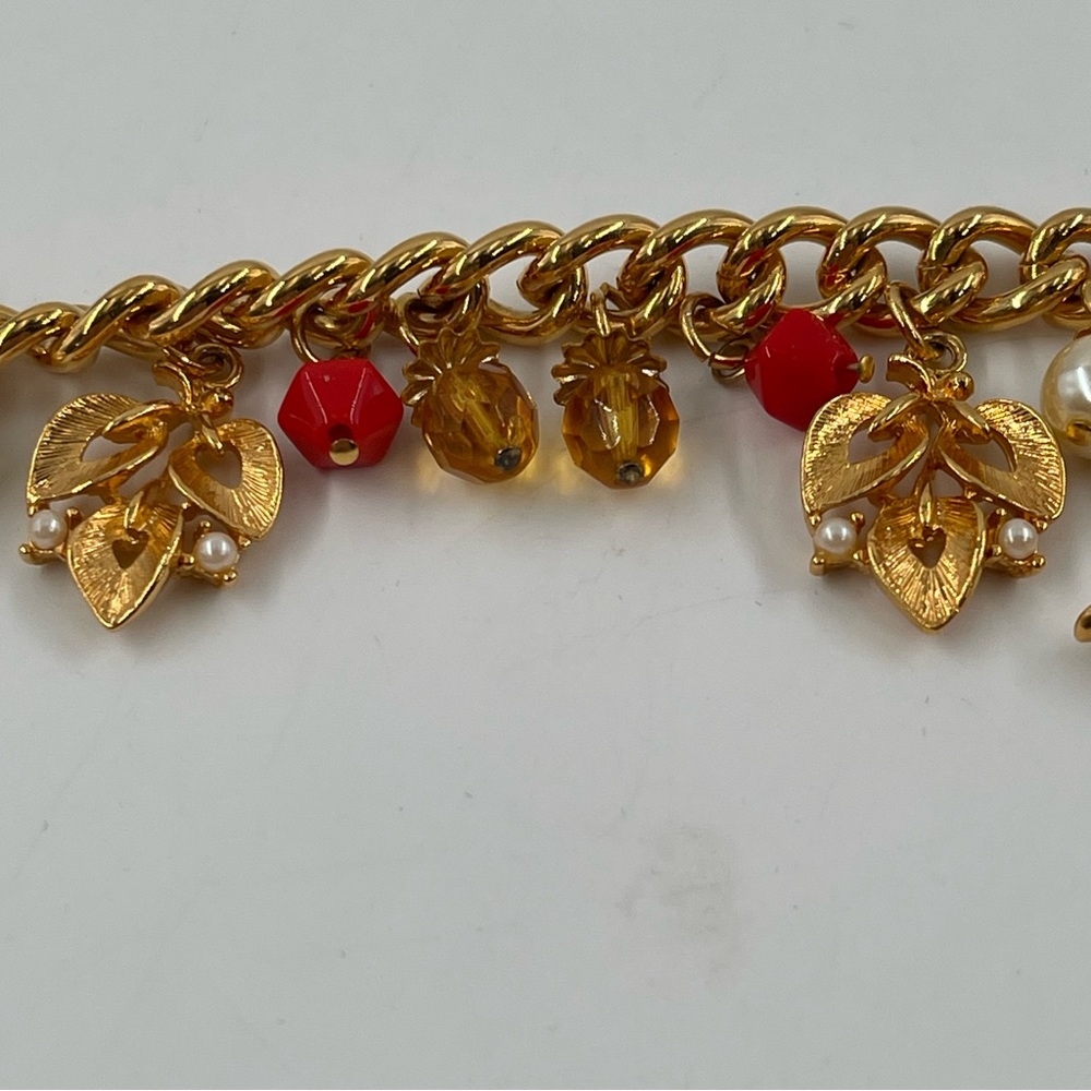 Vintage 70’s Sarah Coventry 18” Gold-Tone Charm Tassel Necklace Signed 96 grams - Picture 10 of 12